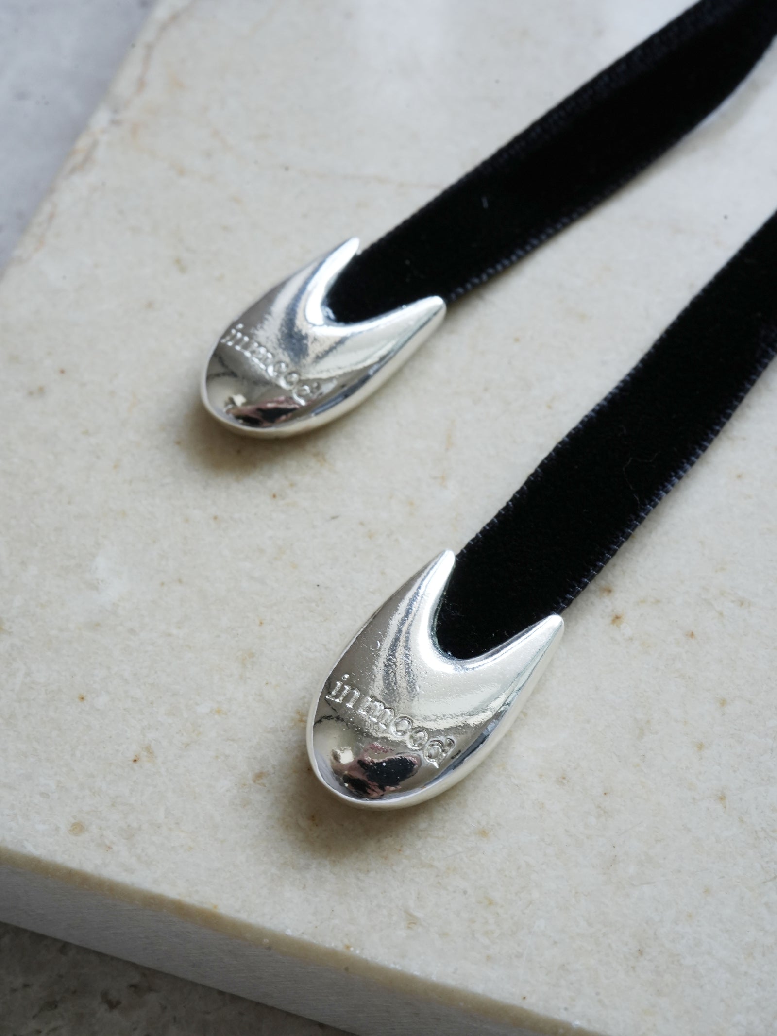 VELVET -LARIAT – in mood ONLINE STORE
