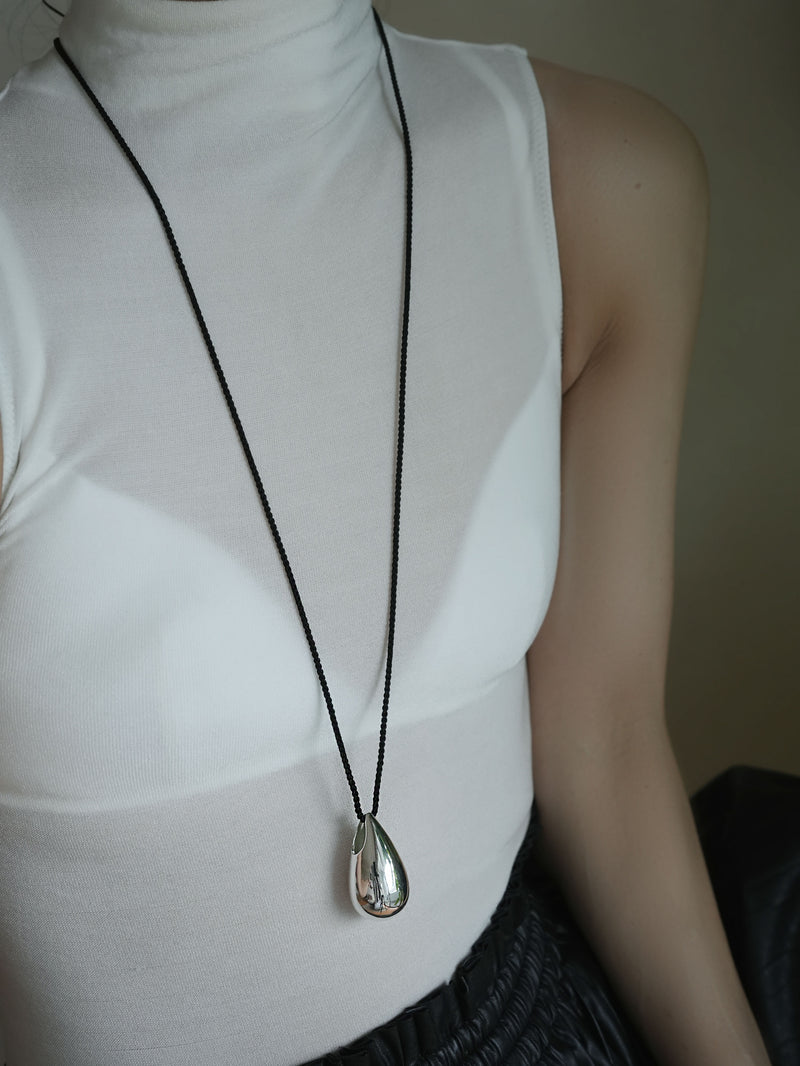 SILK BIG DROP -NECKLACE