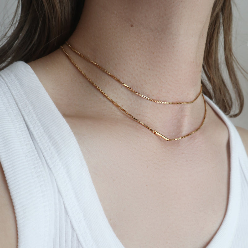 V chain long -NECKLACE